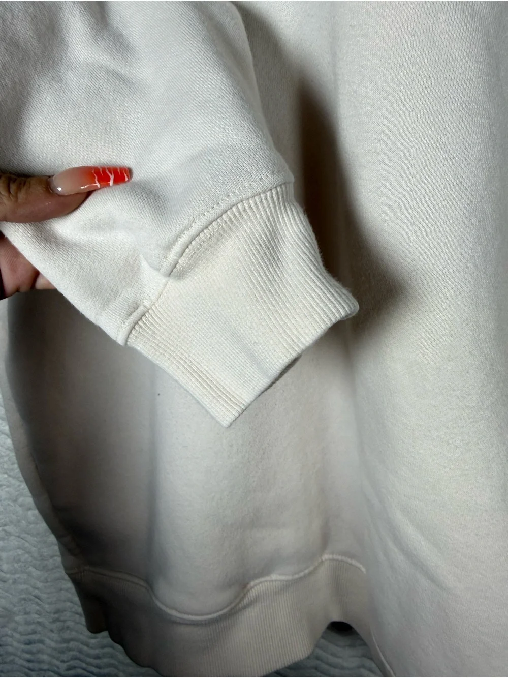 Mod Ref Cream Turtleneck Mock-Neck Sweater. Warm and cozy. Stunner 🧡